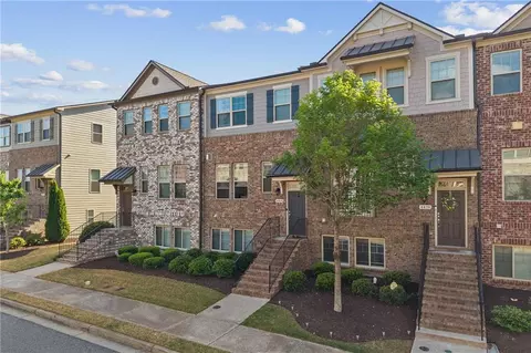 4468 Dunblane Ave, Sugar Hill, GA 30518