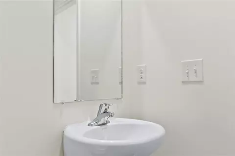 Bath - 4341 Foothills Ct, Covington, GA 30016 photo 1 of 3