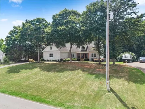 860 Lakeview Dr, Commerce, GA 30529 photo 11