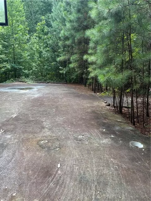 Exterior - 31 Weaver St, Buchanan, GA 30113 photo 2 of 5