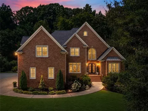 8365 Hurakan Creek Xing, Cumming, GA 30028