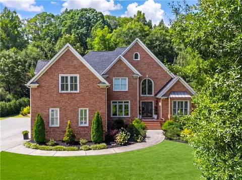 8365 Hurakan Creek Xing, Cumming, GA 30028