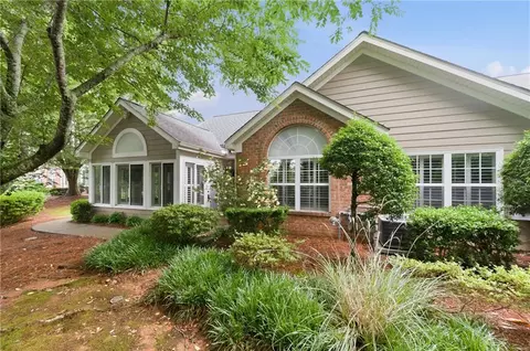 2235 Orchard Pl, Roswell, GA 30076