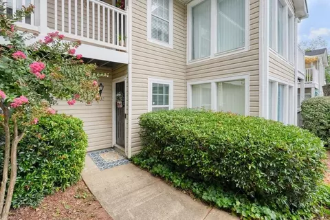 702 Augusta Dr SE, Marietta, GA 30067