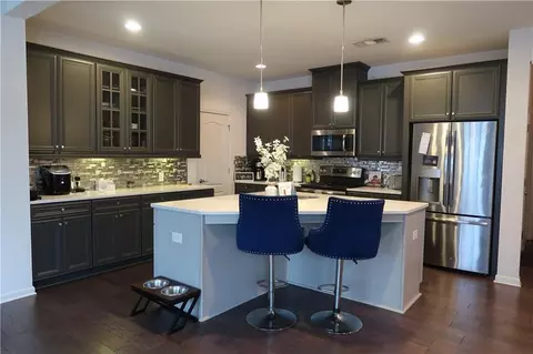 Kitchen - 5740 Radford Loop, Fairburn, GA 30213 photo 2 of 3