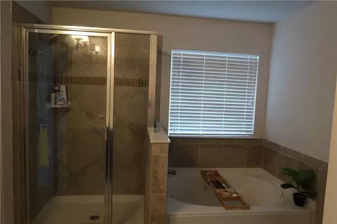 Bath - 5740 Radford Loop, Fairburn, GA 30213 photo 3 of 5