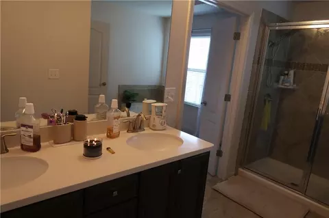 Bath - 5740 Radford Loop, Fairburn, GA 30213 photo 2 of 5