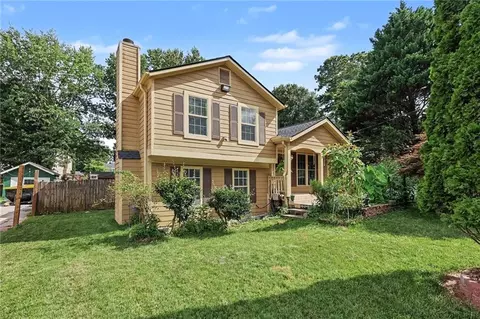 1551 Shenta Oak Dr, Norcross, GA 30093
