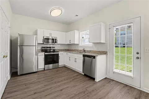 Kitchen - 1795 Fielding Way, Hampton, GA 30228 photo 2 of 2