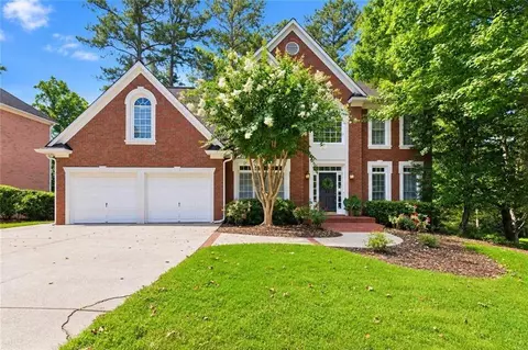 2046 Kinsmon Dr, Marietta, GA 30062