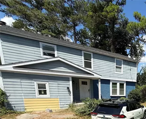 4304 Village Square Ln, Stone Mountain, GA 30083