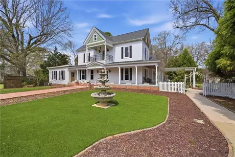 108 King St, Adairsville, GA 30103