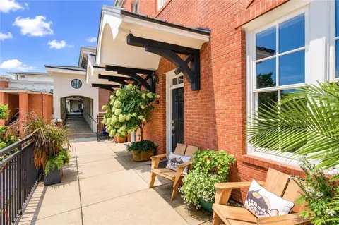 3930 Charleston Market St #218, Suwanee, GA 30024