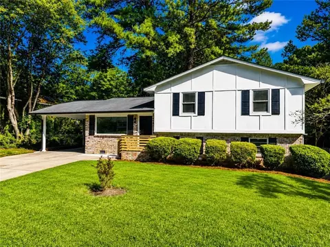 170 Peachtree Ct, Riverdale, GA 30274