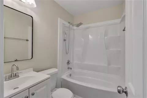 Bath - 6817 Red Maple Dr, Rex, GA 30273 photo 1 of 3