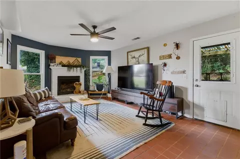 Living - 117 Oak Rdg, Monroe, GA 30655 photo 1 of 2