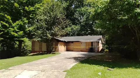4117 Forest Ct, Douglasville, GA 30135