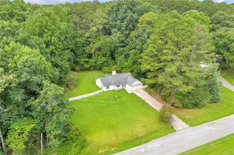 3630 Creekwood Trl, Loganville, GA 30052