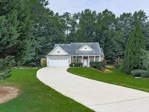 275 Woodridge Dr, Douglasville, GA 30134