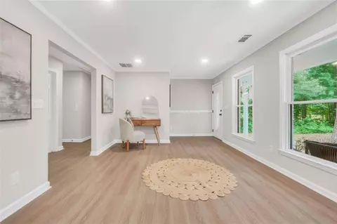 Entry Way - 14908 Brown Bridge Rd, Covington, GA 30016 photo 2 of 3