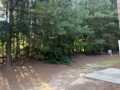 Exterior - 3902 Brockenhurst Dr, Buford, GA 30519 photo 2 of 3