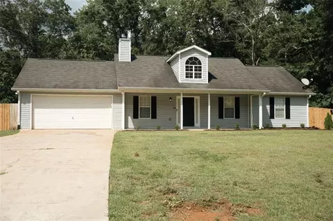 1215 Browns Country Ln, Locust Grove, GA 30248