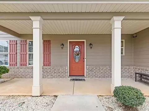 Exterior - 796 Pinnacle Dr, Winder, GA 30680 photo 4 of 12