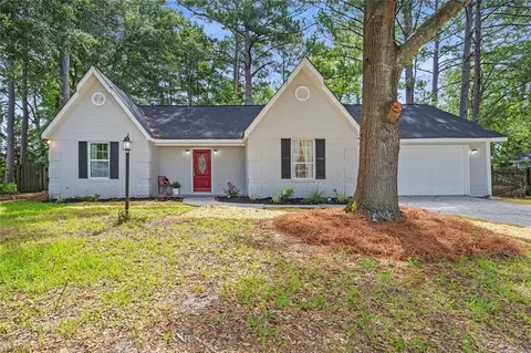 321 Doublegate Dr, Bonaire, GA 31005