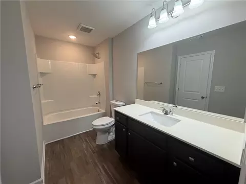 Bath - 11958 Fuller St, Hampton, GA 30228 photo 4 of 7