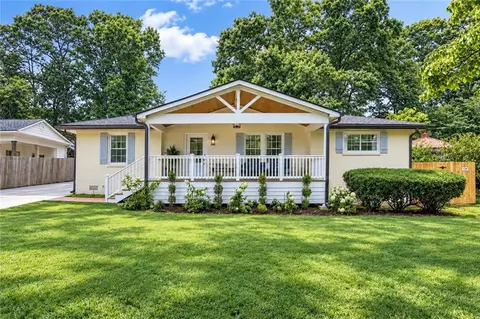 989 Oakview Dr SE, Smyrna, GA 30080