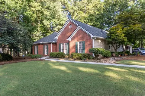 5677 Fairwood Dr NW, Acworth, GA 30101