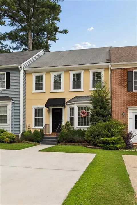 565 Salem Woods Dr SE, Marietta, GA 30067