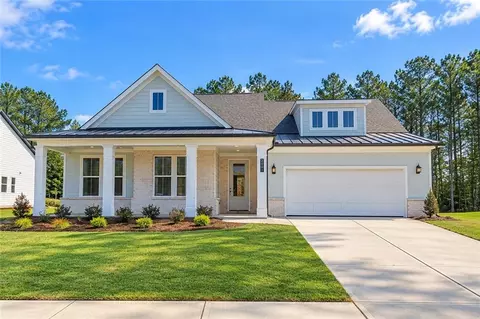 2401 Sunny Spring Ln, Loganville, GA 30052