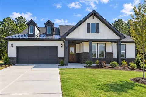 2411 Sunny Spring Ln, Loganville, GA 30052