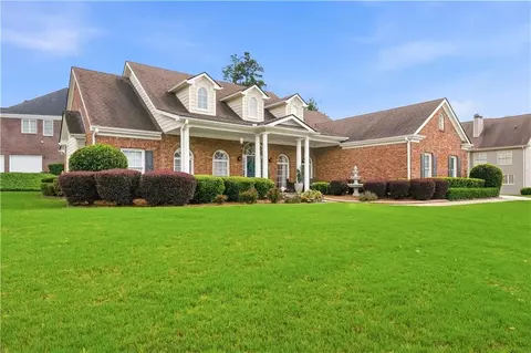 1353 Arbor Bluff Ct, Lawrenceville, GA 30045