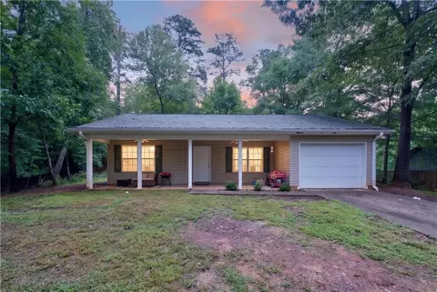 3548 Lakeview Dr, Gainesville, GA 30501 photo 1