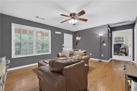 3548 Lakeview Dr, Gainesville, GA 30501 photo 8