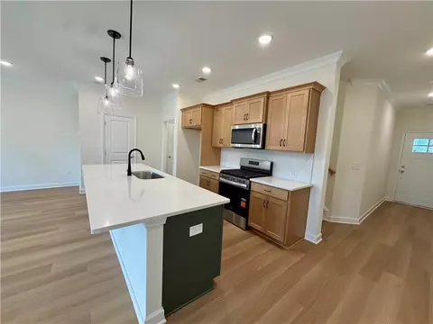 304 Colsen Dr, Acworth, GA 30102