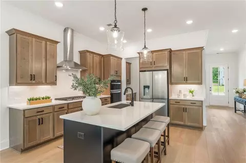2 Bell Dr, Smyrna, GA 30080