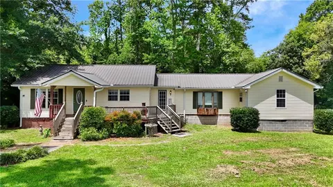 77 York Dr NE, Plainville, GA 30733