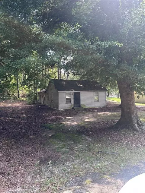6917 Rockbridge Rd, Stone Mountain, GA 30087