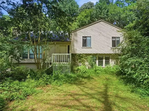 3919 Leach Rd, Snellville, GA 30039