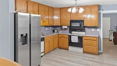 Kitchen - 119 Bridget Dr, Hampton, GA 30228 photo 1 of 3