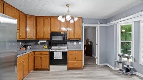 Kitchen - 119 Bridget Dr, Hampton, GA 30228 photo 2 of 3