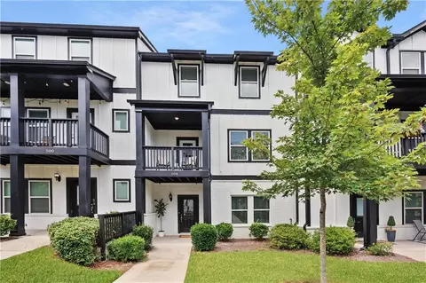 504 Hampton Xing, Woodstock, GA 30188