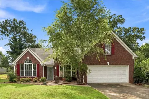 985 Waldwick Dr, Lawrenceville, GA 30045