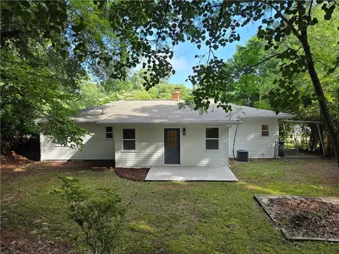 Exterior - 131 Mountain View Dr, Gainesville, GA 30501 photo 4 of 7