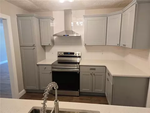 Kitchen - 131 Mountain View Dr, Gainesville, GA 30501 photo 4 of 6