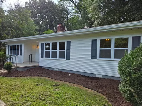 Exterior - 131 Mountain View Dr, Gainesville, GA 30501 photo 3 of 7