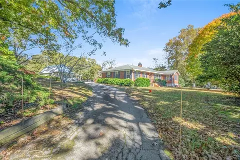3749 Centerville Rosebud Rd, Snellville, GA 30039